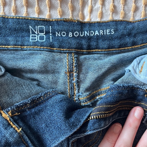 High waisted jean shorts - Picture 2 of 3